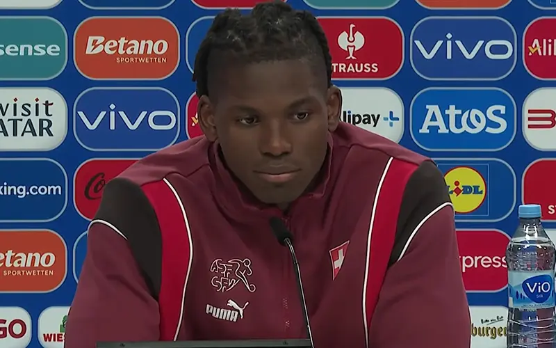 Breel Embolo na press-konferenciji